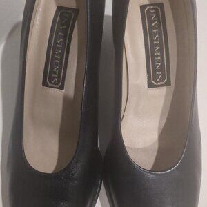 Black leather Investments 2.75” Meagan heel pumps shoes
